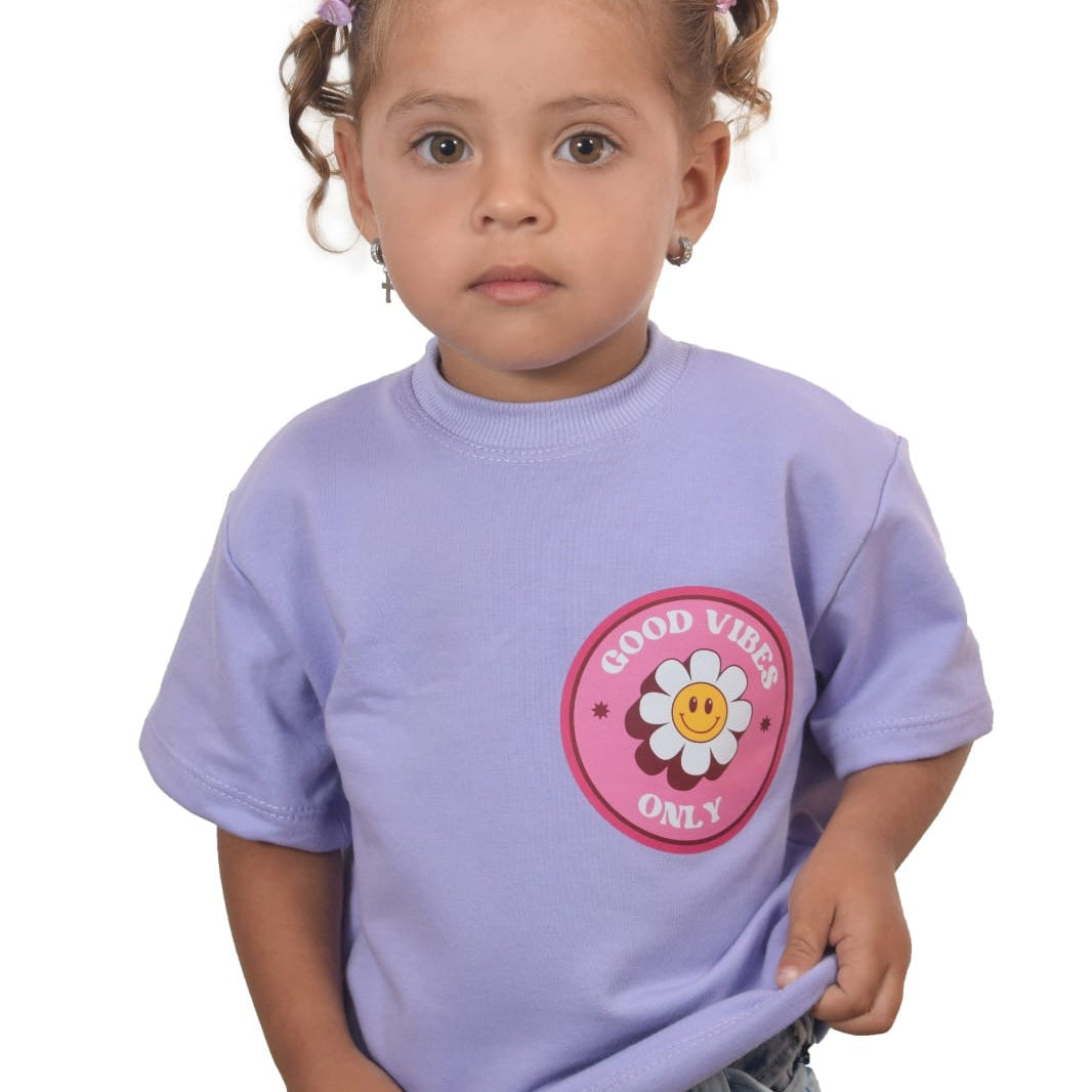 Camiseta oversize lila good vibes