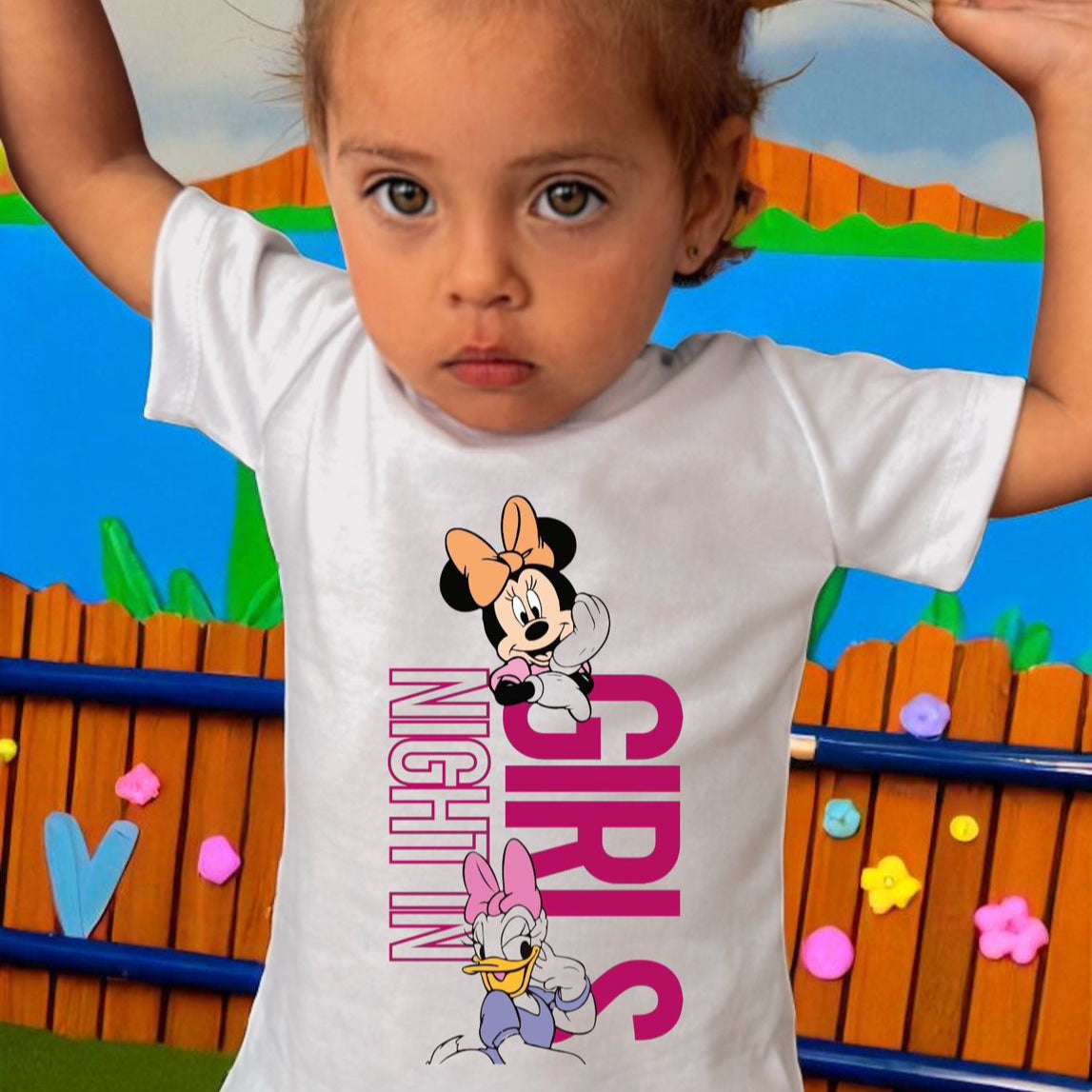 Camiseta blanca girls night in