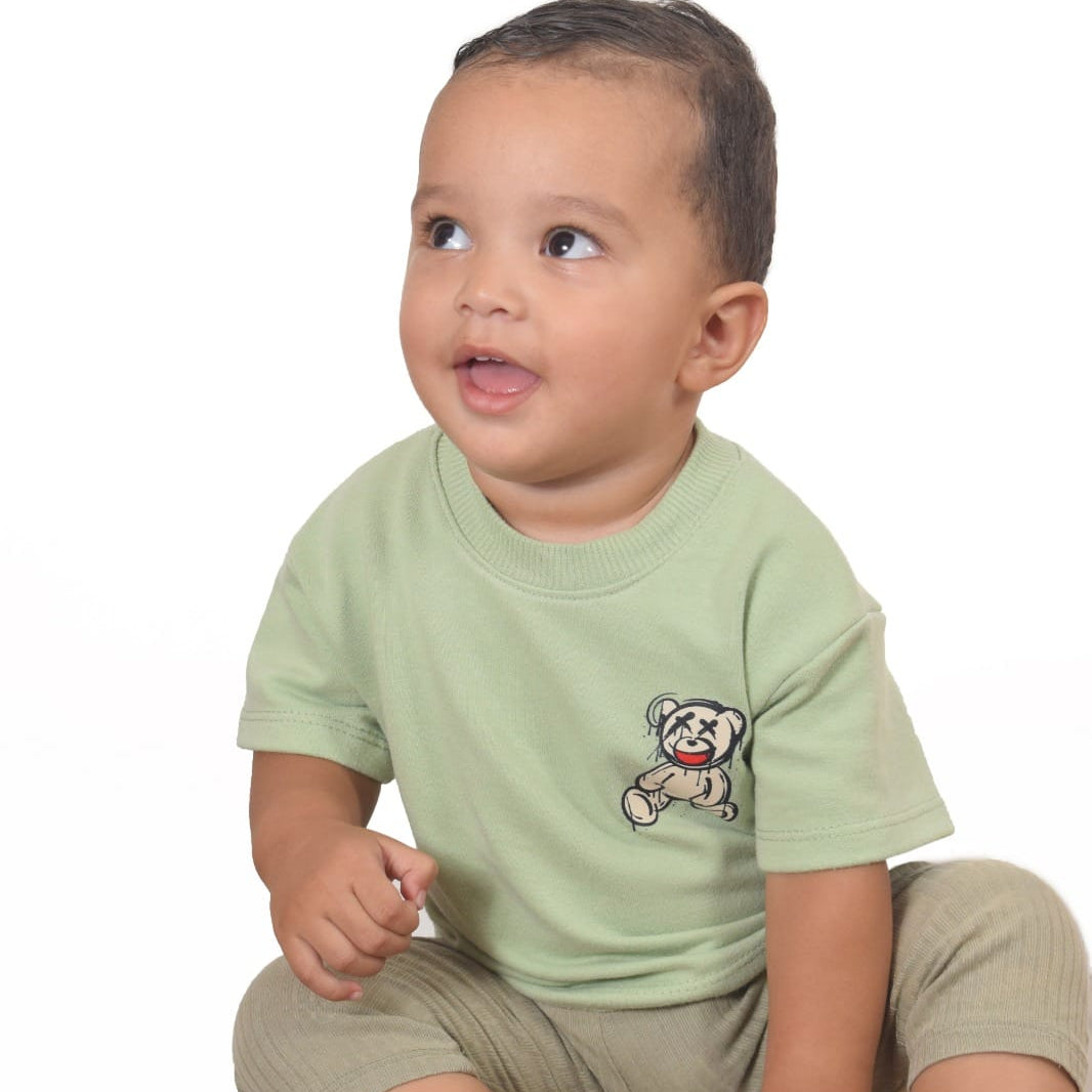 Camiseta verde oso ojos X