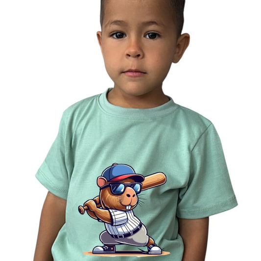 Camiseta verde capibara beisbolista
