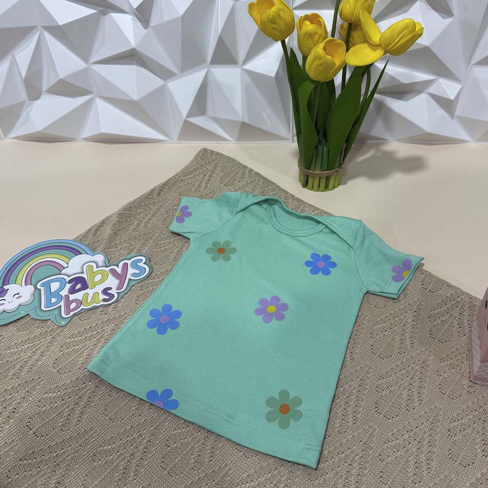 Camiseta Verde Pistacho Flores