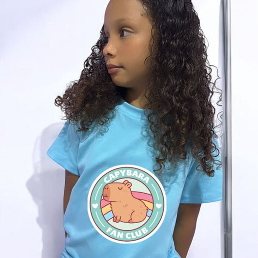 Camiseta azul capibara